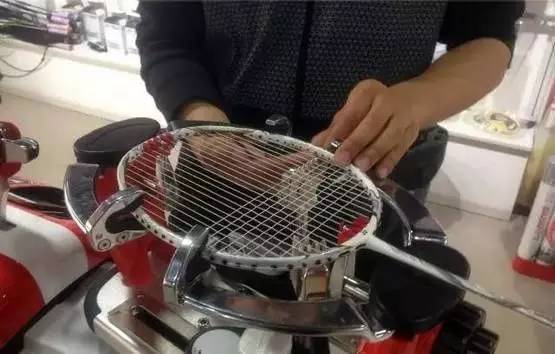 羽毛球拍怎么保养,羽毛球拍保养的正确方法