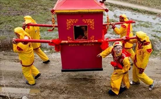 这些汉字有毒，长得像堵在高速路上的车队！