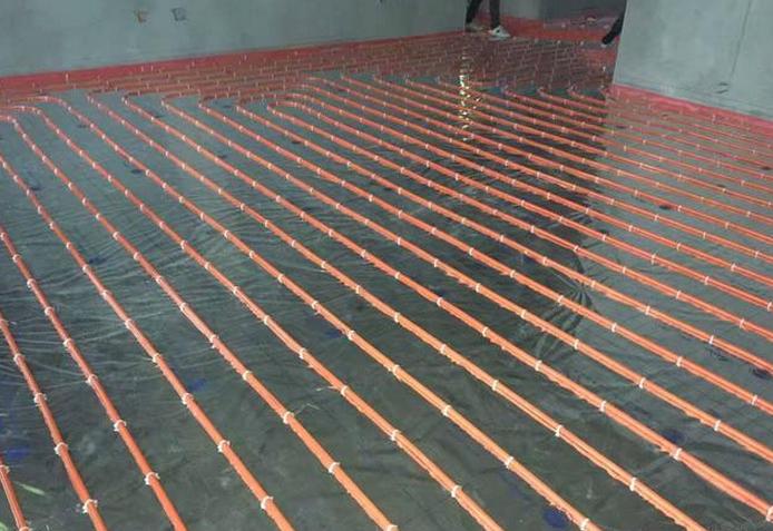 现在电地暖好还是水地暖好,日丰地暖是水地暖还是电地暖