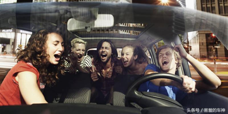 汽车内部怎能少的了music？车内小小改变，音乐达人就是你