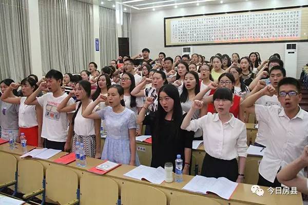 教育我们与孩子共同成长,教育路上我们一起努力