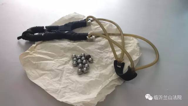 震惊！有农药、有刀……法警告诉你法院安检有多重要！