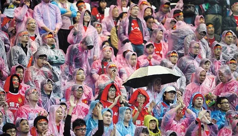 长沙国足中韩助威,一起来为国足加油呐喊