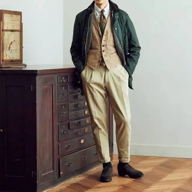 这位亚裔博主帅起来不管不理，像意大利人一样时髦