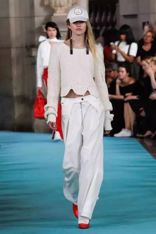 阿秋秋三分钟时尚碎碎念｜谁的粉红少女心？