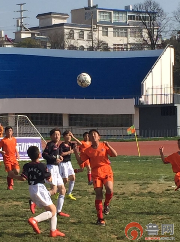 快乐足球，追逐梦想---枣庄及第足球俱乐部绿茵场上的一颗新星