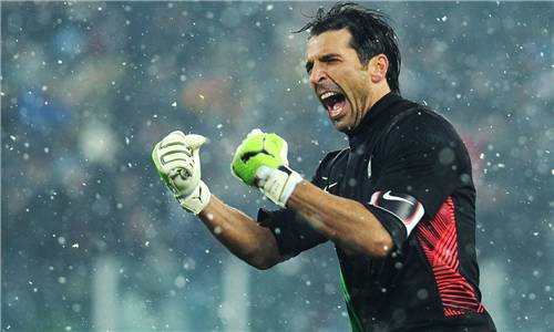 致敬永远的妖刀吉诺比利,致敬足坛第一人