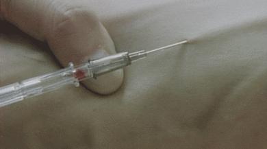 打针的搞笑动图,搞笑gif动图给猪打针