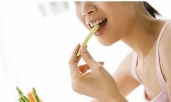 抗皱祛皱的小妙招,涂抹祛皱10分钟解决面部皱纹