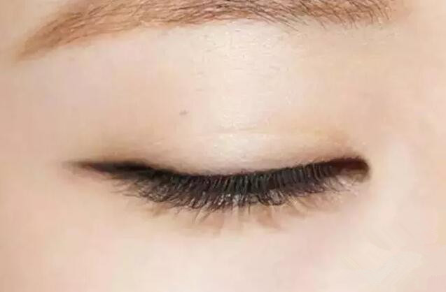 手把手教你画眼妆,一个教程教会你画眼妆
