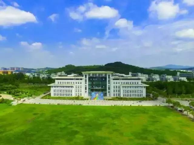 金陵十三校齐贺新春，请您查收一份来自南大的新春祝福