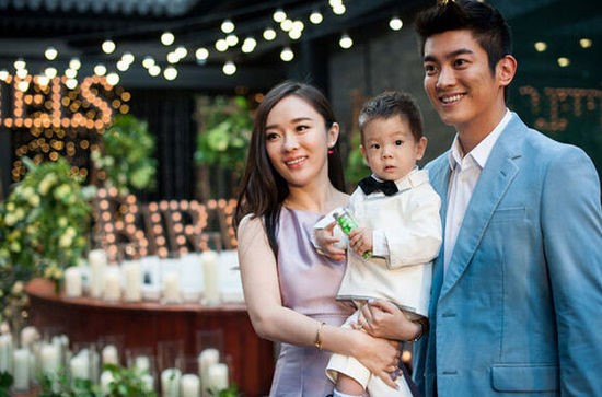 盘点幼年丑哭长大逆袭的星二代们！李小璐女儿最美张庭女儿没救了