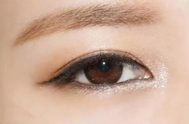 手把手教你画眼妆,一个教程教会你画眼妆