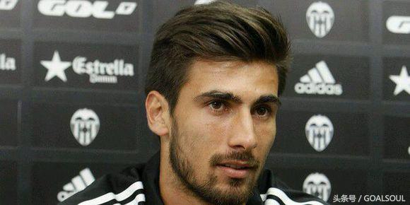 足坛新十大帅哥,足坛最具潜力十大00后中锋