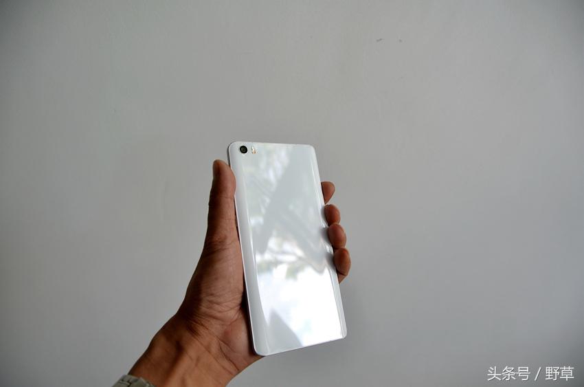 小米note背面贴膜怎么样,小米note12R后贴膜