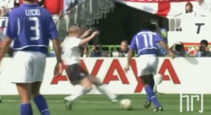 足坛只有梅西可以不参与防守,当今足坛哪个球员能打过梅西