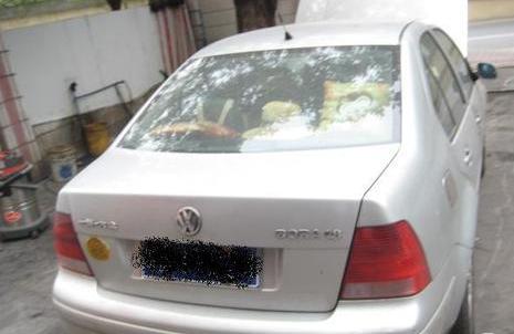 女司机：晴天后车里总是湿湿的，修理工拆开一看，不想说话了！