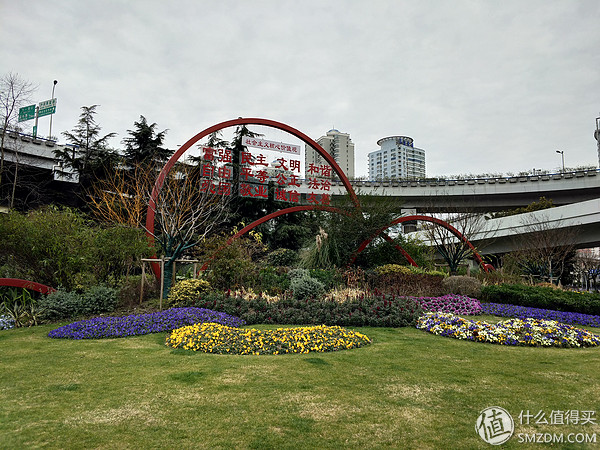 vivoxplay6内外屏是一体的吗,vivoxplay6曲面屏参数