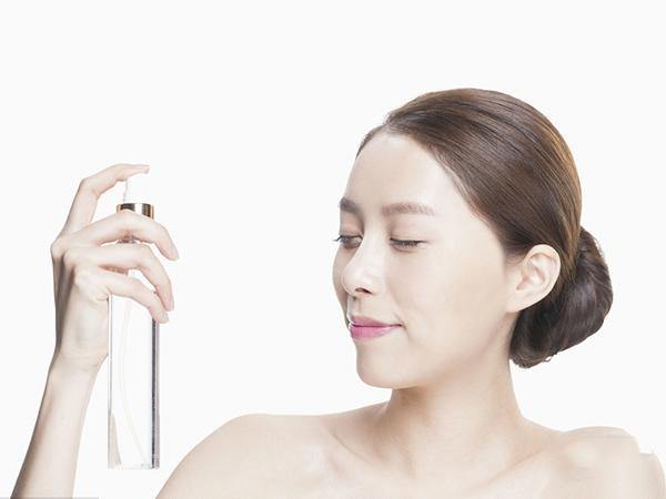 脸毛孔粗大收缩毛孔最有效的方法,脸上毛孔粗大用什么就会收缩毛孔