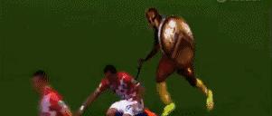 奇葩的足球特效,足球加上特效后燃爆了