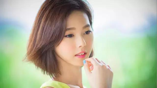 跟她玩游戏,和她玩游戏