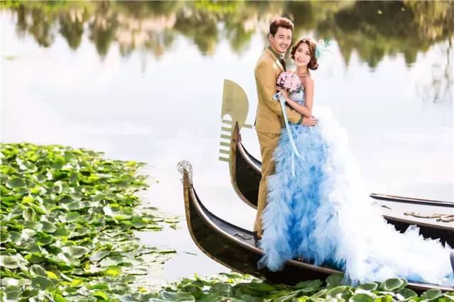 南充到云南拍婚纱照预计要多少钱,春天云南拍婚纱照的地方