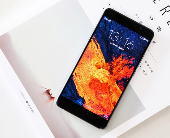 告别卡顿！这些旗舰手机售价2500元左右能让你流畅玩游戏