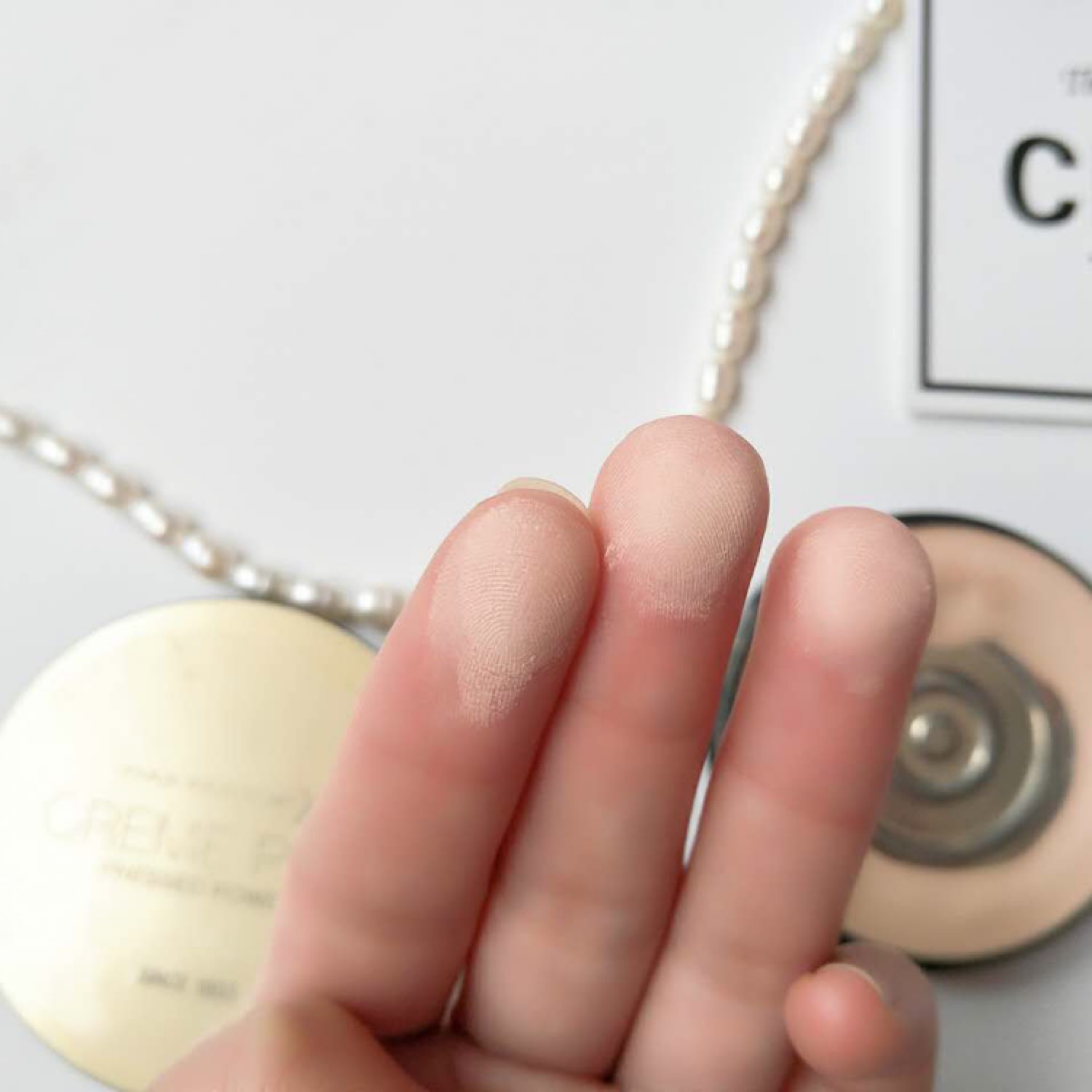 蜜粉粉饼遮瑕持久不脱妆第一名,粉饼气垫遮瑕持久不脱妆第一名