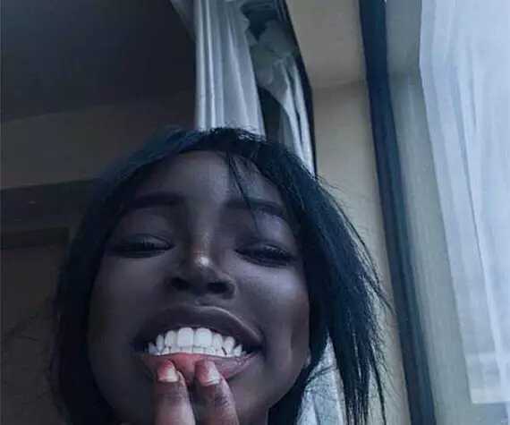 新一代黑色*女素**神诞生，没有最黑只有更黑