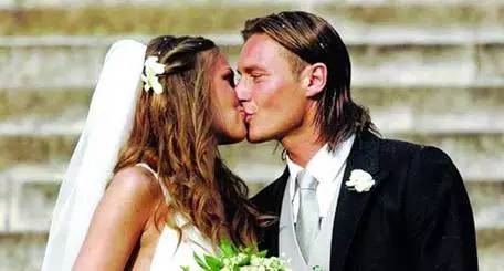 爱情足球比赛视频,足球爱情视频