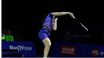 羽毛球发高远球的正确打法,羽毛球如何打高远球