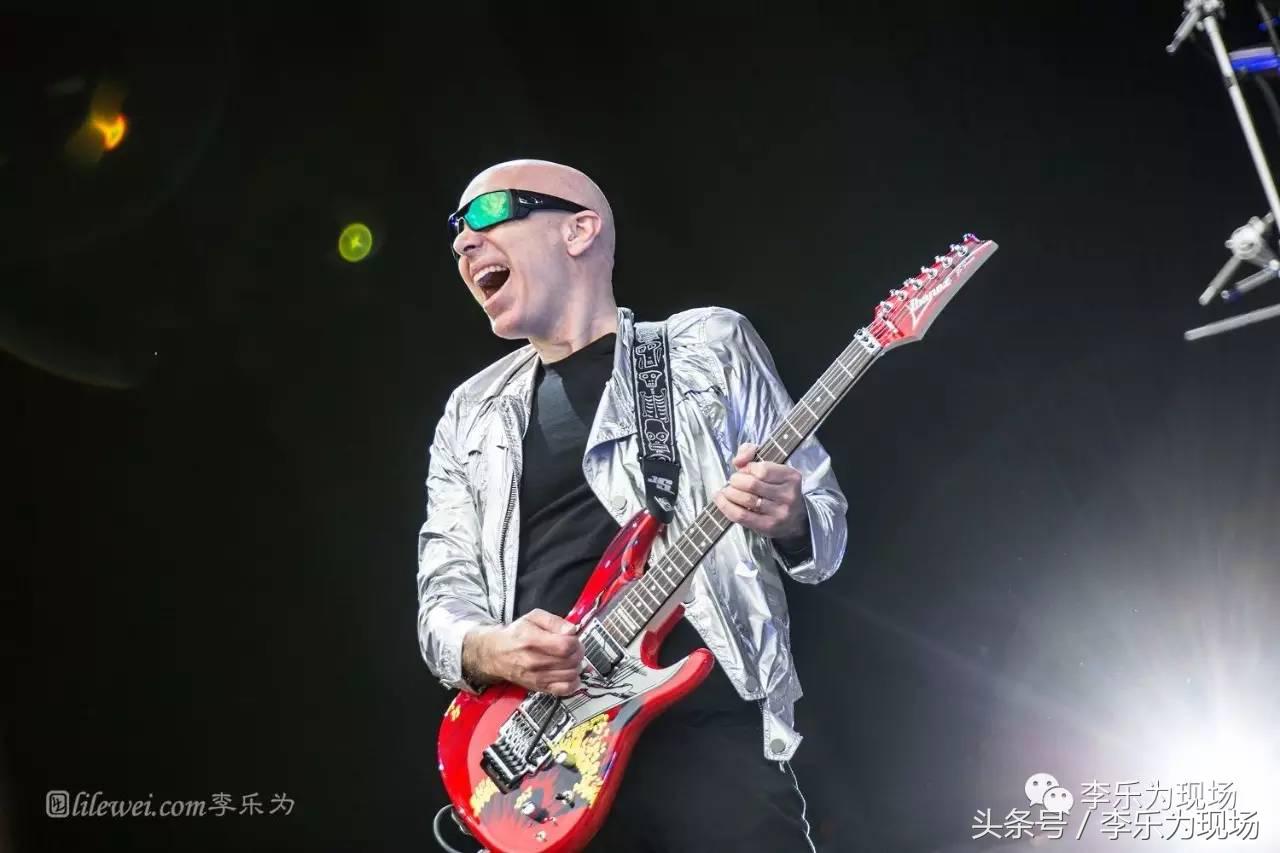 joesatriani弹木吉他,吉他大师joesatriani