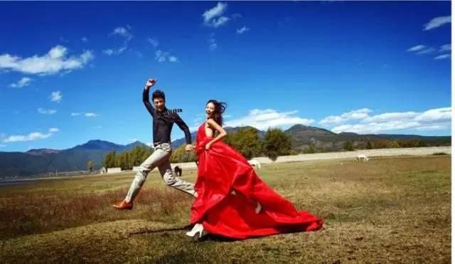 南充到云南拍婚纱照预计要多少钱,春天云南拍婚纱照的地方