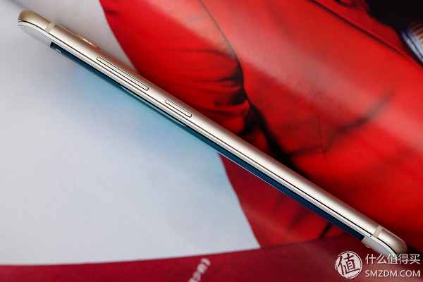 vivoxplay6内外屏是一体的吗,vivoxplay6曲面屏参数