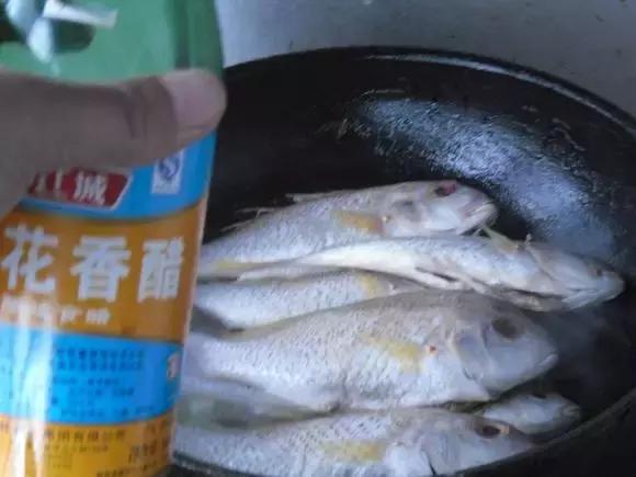 哪种海鱼炖鱼最好吃,海边渔民怎么炖鱼