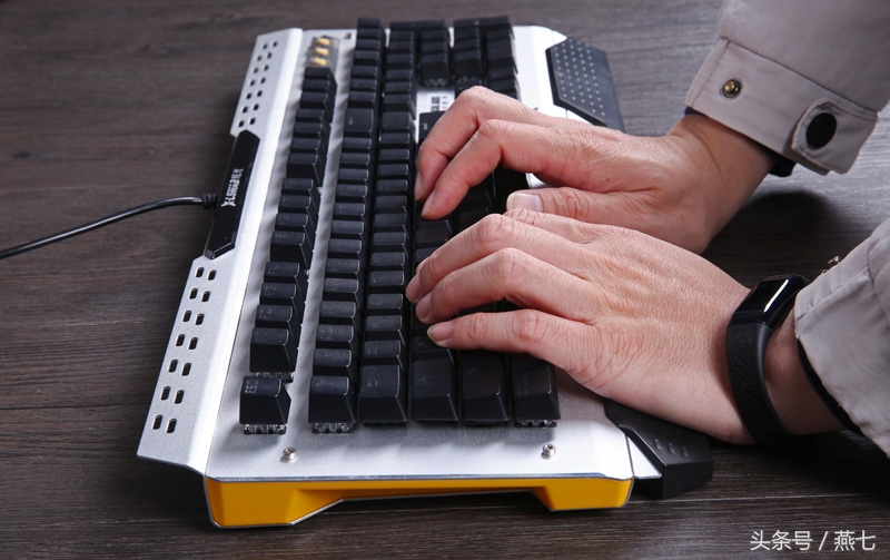 网咖游戏机械键盘好吗,高端网咖游戏键盘推荐