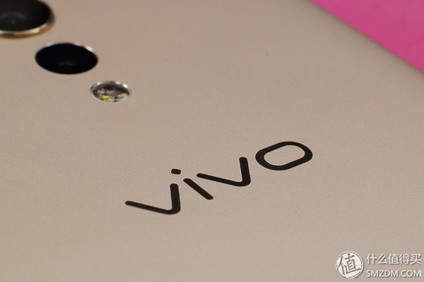 vivoxplay6内外屏是一体的吗,vivoxplay6曲面屏参数