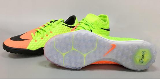 错过他你可能就错过了最棒的小场球鞋