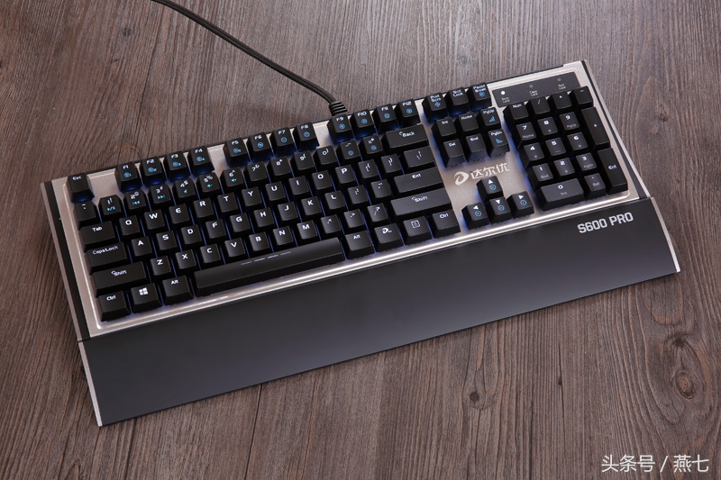 网咖游戏机械键盘好吗,高端网咖游戏键盘推荐