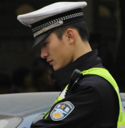 快递吴彦祖之后又出现医生杨洋！扒一扒这些散落民间的明星脸