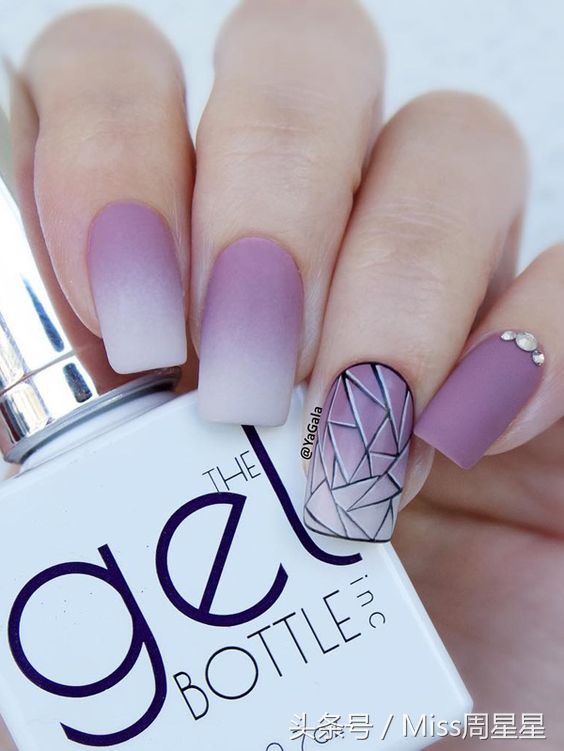 唐嫣宋佳穿衣搭配图片,白色月光宋佳美甲图