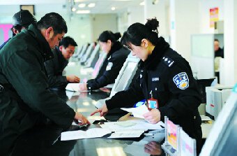 驾驶证c1升级b1规定多长时间,c1驾驶证60周岁体检新规定