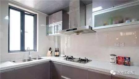 家庭装修插座开关安装高度标准,床头插座安装高度和左右尺寸