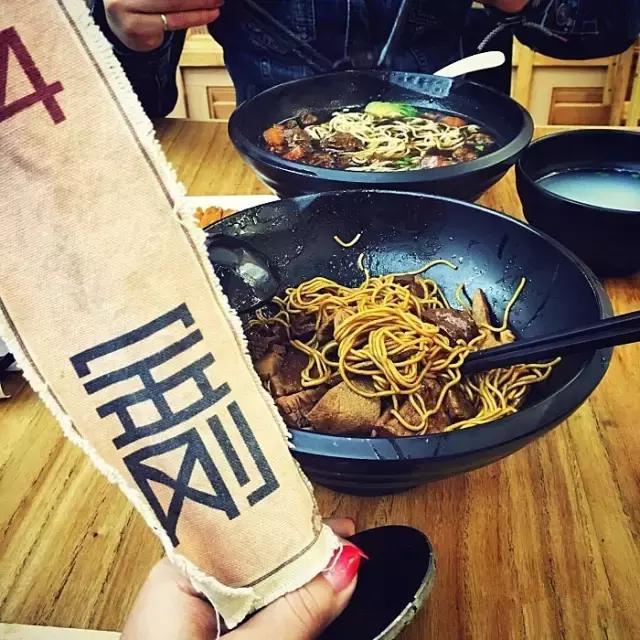 11大商场45家好吃餐厅，上海各大商场觅食指南，逛到哪吃到哪