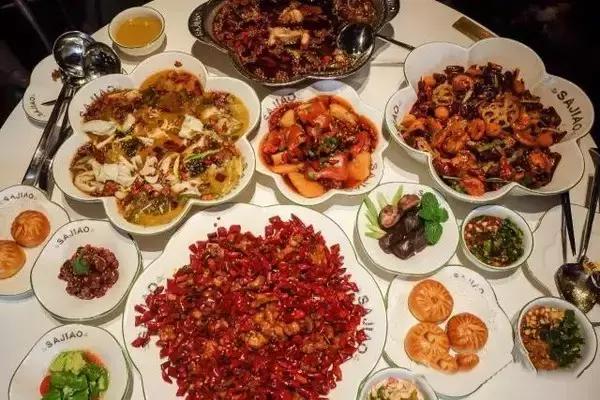 11大商场45家好吃餐厅，上海各大商场觅食指南，逛到哪吃到哪