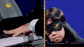 都在催谢娜当妈！没想到她早已练好带娃秘籍