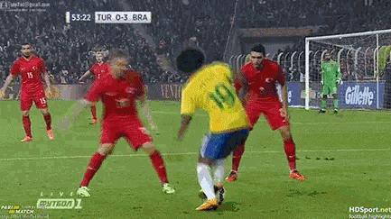 盘点c罗的十大教科书级过人,c罗牛尾巴过人完整版