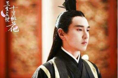 赵又廷有多宠妻了,赵又廷把婚戒戴在手上不离手