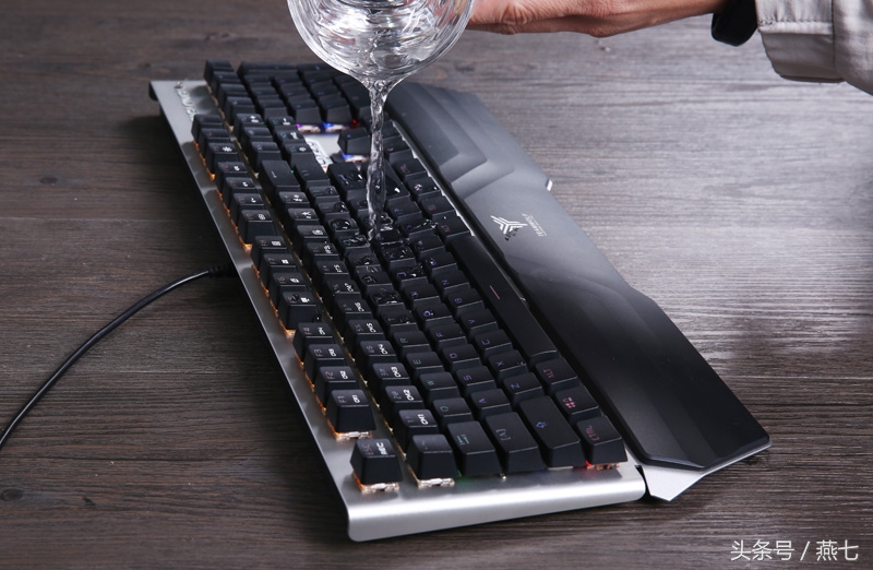 网咖游戏机械键盘好吗,高端网咖游戏键盘推荐