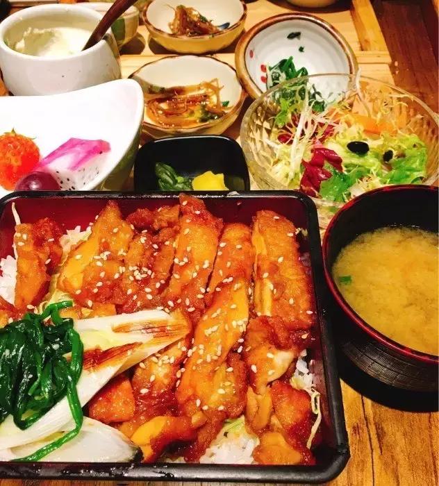 11大商场45家好吃餐厅，上海各大商场觅食指南，逛到哪吃到哪